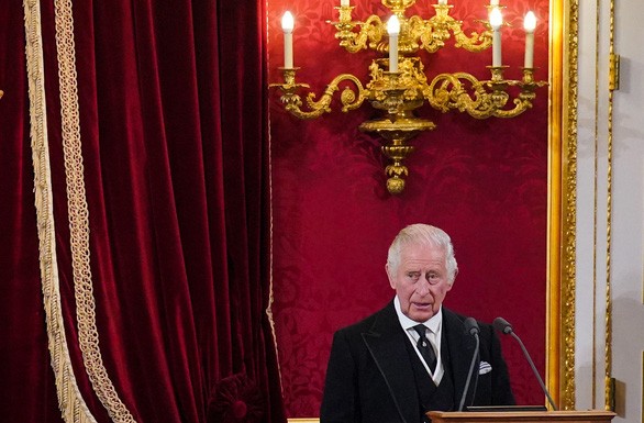 King Charles III officially ascends British throne - ảnh 1