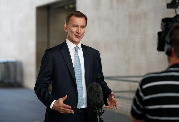 Jeremy Hunt appointed Britain’s new Treasury chief - ảnh 1
