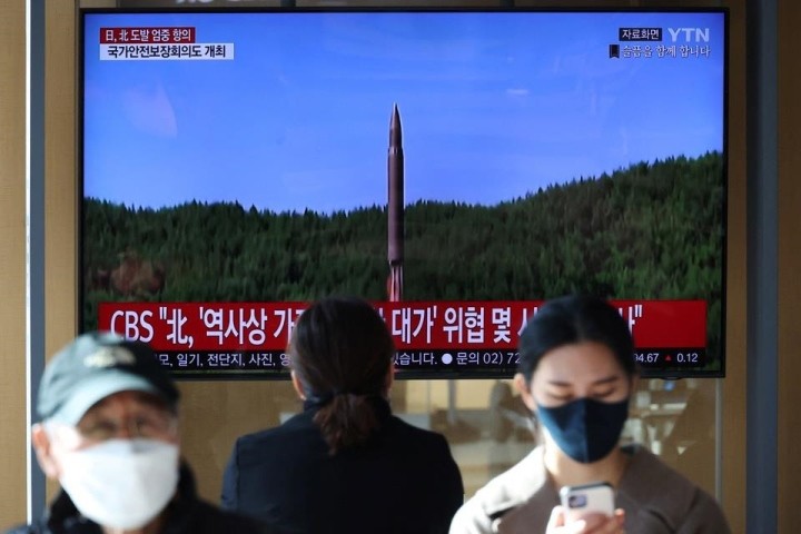 North Korea fires more missiles - ảnh 1