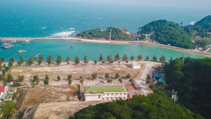 Special school on the most remote island in Quang Ninh province  - ảnh 1