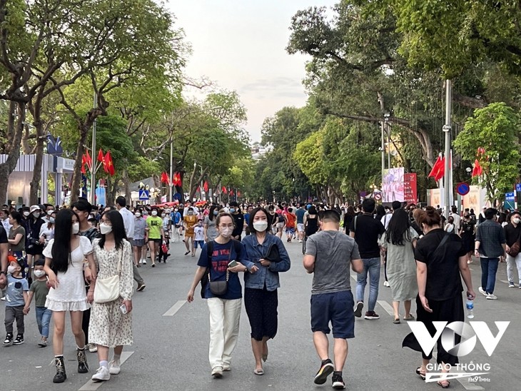 Hanoi to temporarily close Hoan Kiem lake and Old Quarter pedestrian streets                                                                                 - ảnh 1
