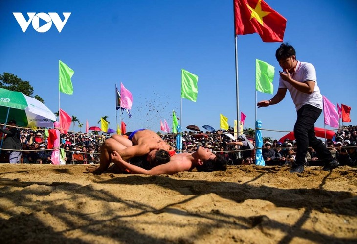 Wrestling festival excites crowds in early Spring - ảnh 6