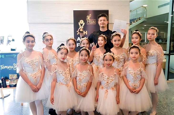 Youngest Meritorious Artist and his journey to gain a foothold for Vietnamese ballet - ảnh 9