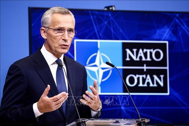 Over 20 NATO allies to spend at least 2% of GDP on defense in 2024 - ảnh 1