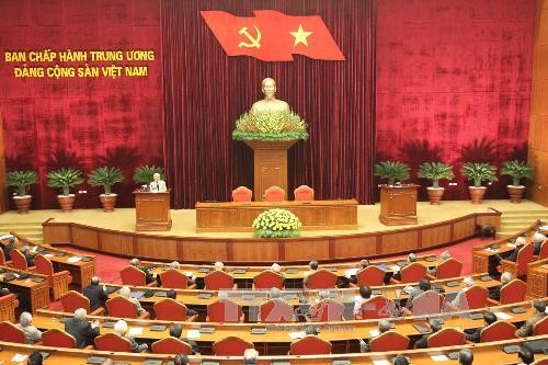 Le Secrétaire Général Nguyên Phu Trong rencontre de hauts cadres retraités - ảnh 1