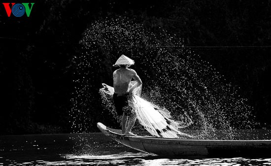 Danse de vies sur la rivière de Nhu Y - ảnh 2
