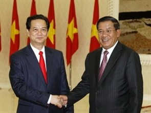 Nguyen Tan Dung rencontre Hunsen - ảnh 1