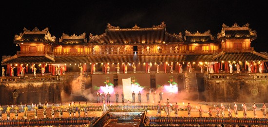 Ouverture du Festival de Hue 2012 : une soirée culturelle splendide  - ảnh 2