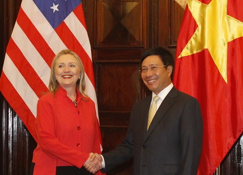 Hillary Clinton en visite au Vietnam - ảnh 2