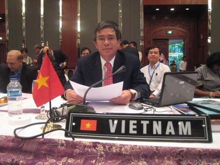 AMM45: Le vice-ministre Pham Quang Vinh interviewé par la VOV - ảnh 1