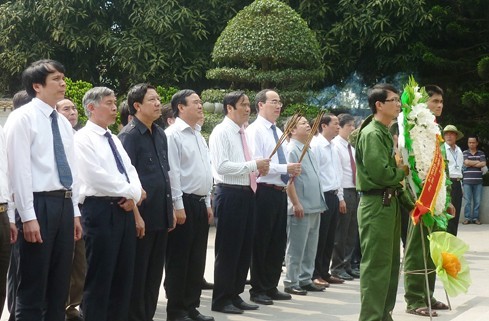 Nguyen Thien Nhan au 44è anniversaire de la mort des héroïnes de Dong Loc - ảnh 1