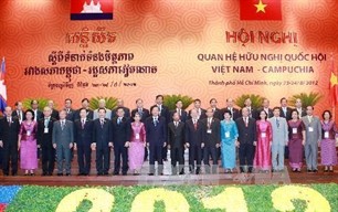 Les relations amicales entre les Assemblées nationales du Vietnam et du Cambodge - ảnh 1