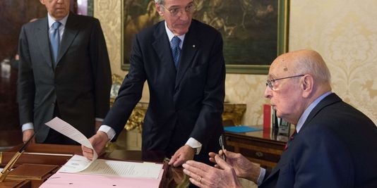 Italie : Le président Giorgio Napolitano a dissous le Parlement  - ảnh 1