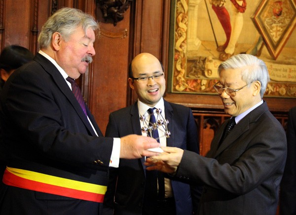 Nguyen Phu Trong rencontre les présidents des deux chambres du parlement belge - ảnh 2