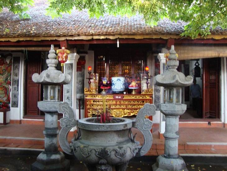 Visite du temple Ghênh au printemps - ảnh 2