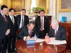 Signature d’un accord de coopération judiciaire vietnamo-français - ảnh 1