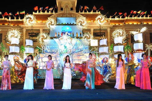 « Festival maritime 2013-Nha Trang-rendez-vous avec la mer » - ảnh 1