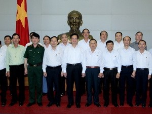 Le Premier Ministre Nguyen Tan Dung travaille avec l’association des anciens combattants du Vietnam - ảnh 1