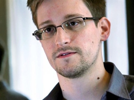 Edward Snowden ne demande plus l’asile politique à la Russie - ảnh 1