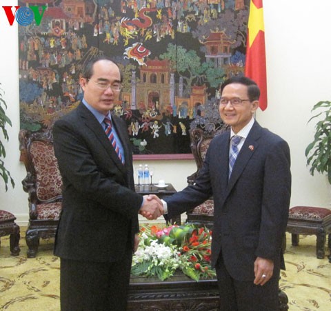 Nguyên Thiên Nhân reçoit un responsable du parti au pouvoir en Thailande - ảnh 1