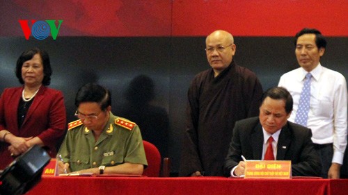 Truong Tan Sang à la signature du programme de coordination des activités humanitaires - ảnh 2