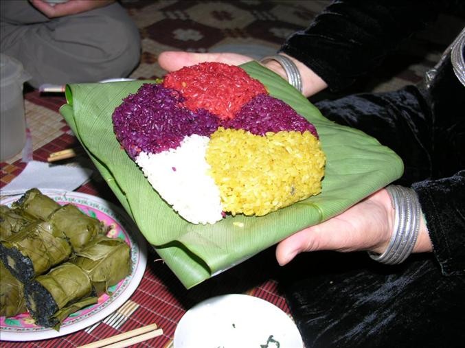 Le xôi ngu sac ou le riz gluant aux cinq couleurs  - ảnh 3