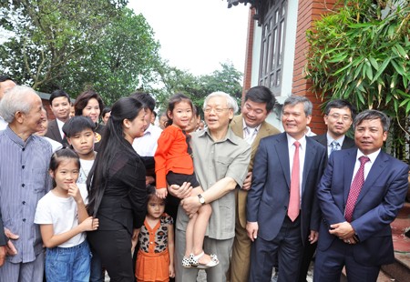 Le secrétaire général travaille avec la province de Hung Yen - ảnh 1