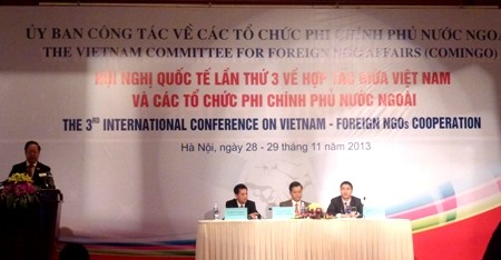 Clôture de la conférence sur le partenariat entre le Vietnam et les ONG étrangères - ảnh 1