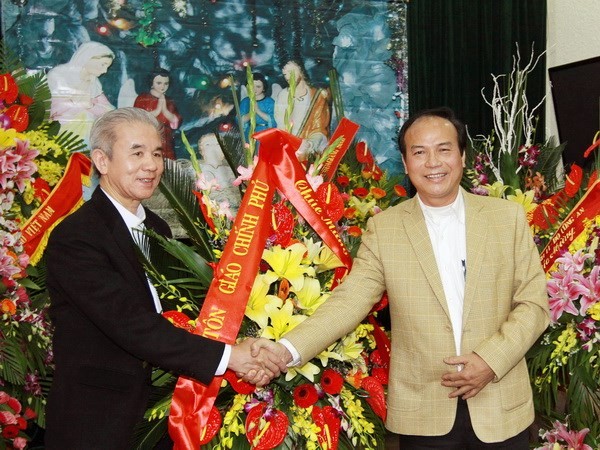 Rencontre du Comité de solidarité catholique du Vietnam à l’occasion de Noël - ảnh 1