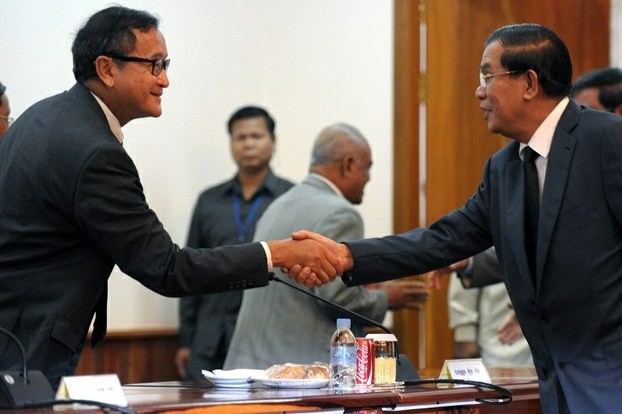 Cambodge: le PM accepte de négocier avec le président du CNRP  - ảnh 1