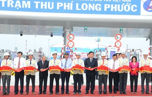 Inauguration de l’autoroute  Ho Chi Minh Ville-Long Thanh- Dau Giây. - ảnh 1