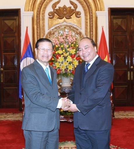 Le vice-Premier ministre laotien en visite au Vietnam - ảnh 1
