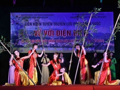 Diverses activités en l’honneur des 60 ans de la victoire de Diên Biên Phu - ảnh 1