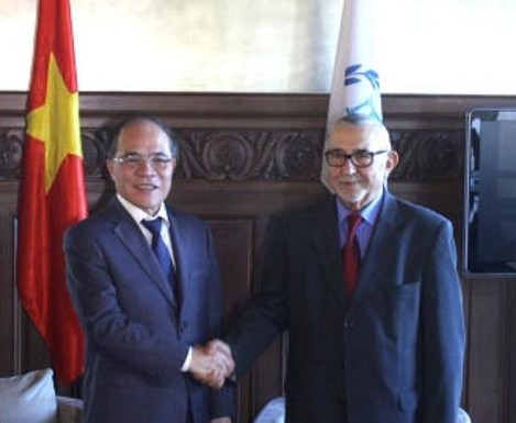 Le président de l’AN Nguyen Sinh Hùng rencontre le président de l’UIP - ảnh 1