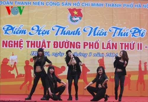  Le Festival des arts de la rue à Hanoi - ảnh 4
