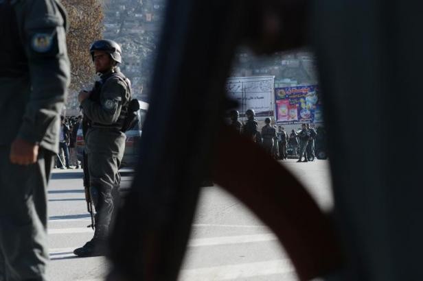 Afghanistan: 13 morts dans l'explosion d'une bombe en bordure de route  - ảnh 1