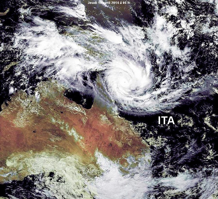 Australie: le puissant cyclone Ita atteint la côte Est - ảnh 1