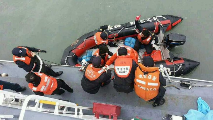 Naufrage du Sewol : les corps retrouvés dans le ferry - ảnh 1