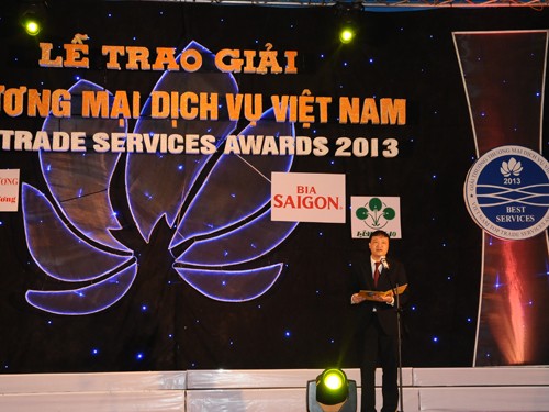Remise du prix du commerce et des services du Vietnam 2013 - ảnh 1
