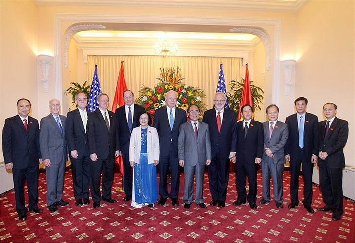 Le président pro-tempore du sénat américain achève sa visite au Vietnam - ảnh 1