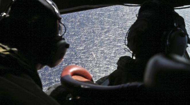 La Malaisie va créer une équipe d'enquête internationale sur le vol disparu MH370 - ảnh 1