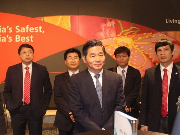 Forum sur la promotion d’investissements singapouriens au Vietnam - ảnh 1