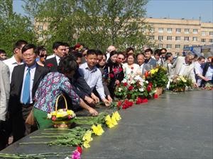 L’anniversaire de la naissance du président Ho Chi Minh célébrée en Russie - ảnh 1