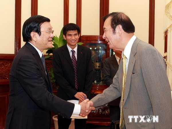 Le président d’honneur de Kyoei Steel reçu par le chef d’Etat vietnamien - ảnh 1