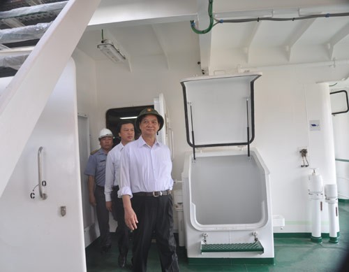 Le Premier ministre contrôle le projet de construction navale à Quang Ninh - ảnh 1