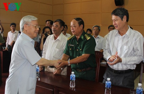 Nguyen Phu Trong travaille avec des responsables de Binh Thuan - ảnh 1
