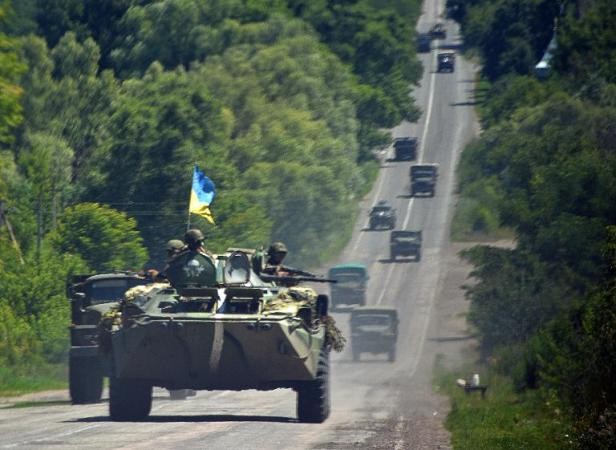Ukraine : Porochenko propose de réunir samedi un groupe de contact sur la crise - ảnh 1