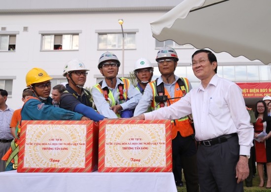 Le président Truong Tân Sang en visite de travail à Quang Ninh - ảnh 2
