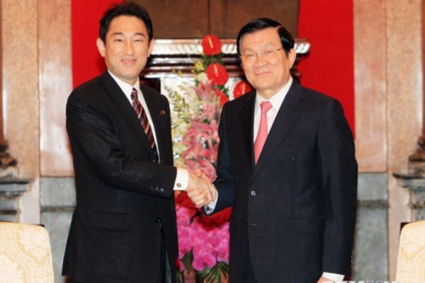 Truong Tan Sang reçoit le chef de la diplomatie japonaise - ảnh 1