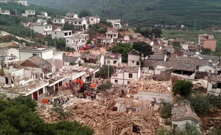 Message de sympathie aux victimes du tremblement de terre au Yunnan - ảnh 1